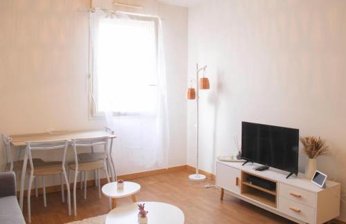 Bagnolet Apartment | Brightness and comfort on the outskirts of Paris