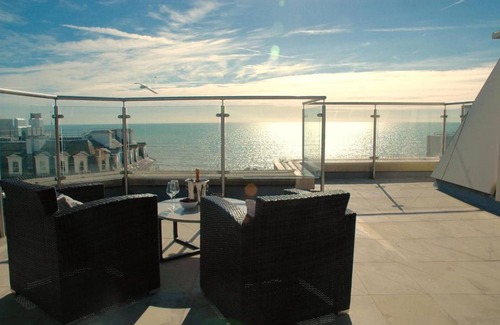 Brighton City Centre Apartment | Brighton Beach City Penthouse Sea Views Balcony