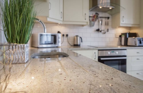Kemptown Apartment | Brighton Break - Burlington Beach Pad