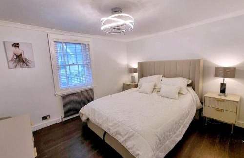 Montpelier House | Brighton Cottage By The Sea