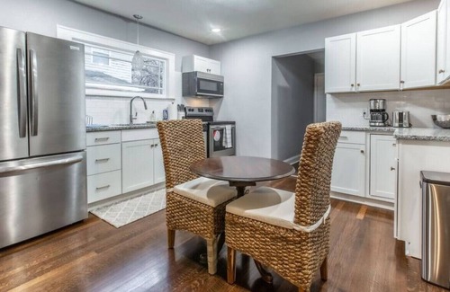 Northeast Kansas City House | Brighton Park House | 3 BR
