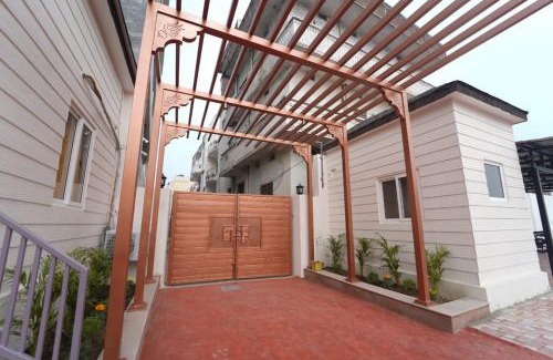 Varanasi Hotel | Brij Hari Villa