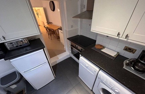 Fulham Apartment | Brilliant Fulham Experience - Garden (Private) Apartment