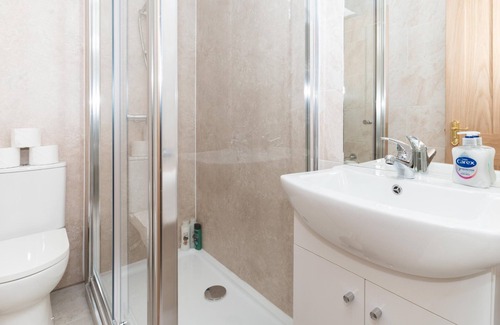 Newington Apartment | Brilliantly Located 2BD Flat — Heart of Edinburgh!