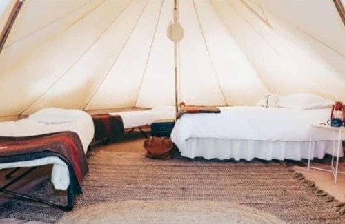 Brimfield RV Rental | Brimfield Massachusetts Meadows Glamping at show 4