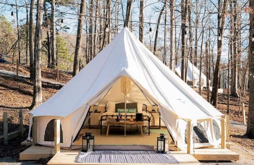 Brimfield RV Rental | Brimfield Massachusetts Meadows Glamping at show 4