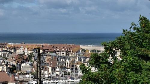 Trouville-sur-Mer House | Brimoir - Maison de pêcheur avec grande terrasse vue mer