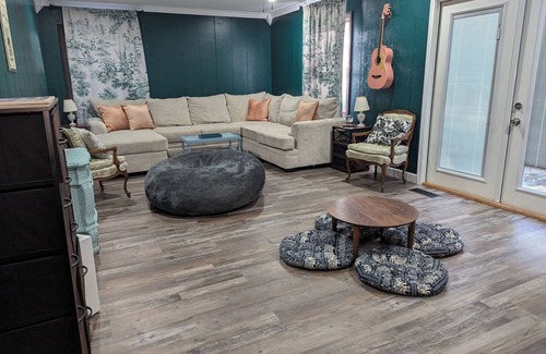 Helenwood House | Brimstone Beauty! House on seven acres in beautiful Helenwood