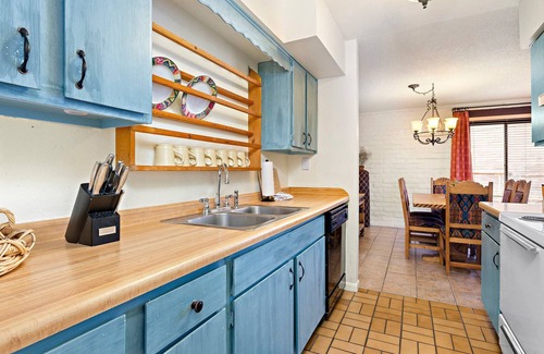 Northeast Santa Fe Hotel | Bring Everyone Along - Wood Fireplace, Pool/Hot Tub Access, Downtown