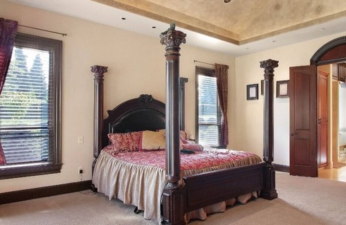 Ridgefield House | Bring the whole family to this spacious home!