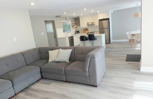 Ottawa Division House | Bring the whole family to this great place with lots of room for fun.