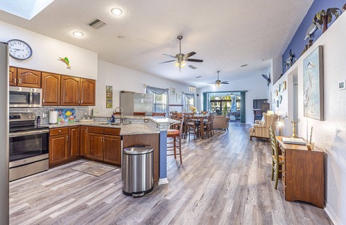 Crystal River House | Bring your Boat and Enjoy Crystal River! Fish & See Manatee at Our Dock
