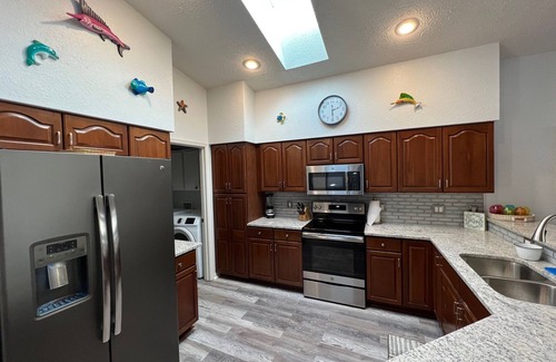 Crystal River House | Bring your Boat and Enjoy Crystal River! Fish & See Manatee at Our Dock