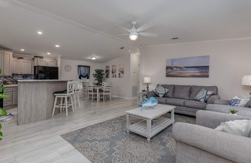 Citrus Springs House | Bring your boat, close to the springs, state parks, lakes and Gulf.