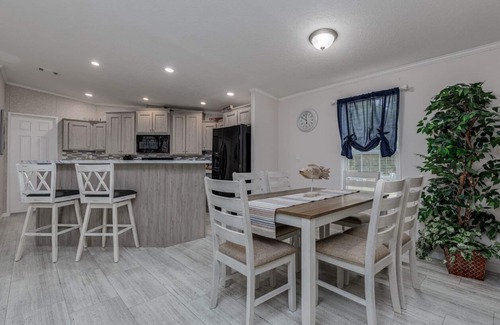 Citrus Springs House | Bring your boat, close to the springs, state parks, lakes and Gulf.