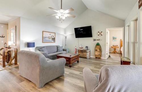 Grove House | Bring Your Boat! Lakefront Home with Dock in Grove