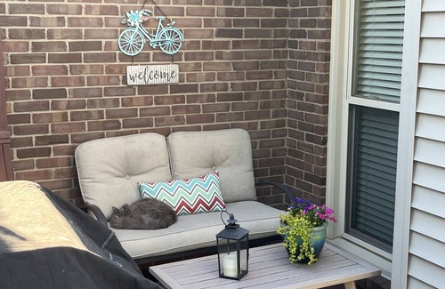 Jeffersontown House | Bring Your Friends to Derby!