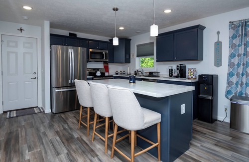 Sister Lakes House | Briona Dreams - Brand new 4 bedroom home on Magician Lake with modern amenities.