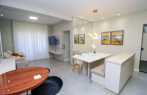 Mariscal Apartment | Brisas do Sul 102 - Excelente apartamento 2 quartos com vista mar - Finamente mobiliado e decorado - À poucos metros da praia - (Consultar serviços de roupa de cama e banho)