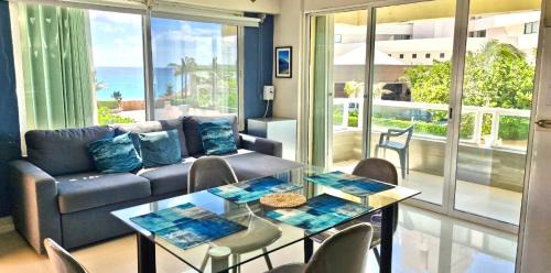 Zona Hotelera Apartment | Brisas Shores 209 Beachfront Apartment with terrace, Cancun Hotel Zone, 1 bedroom