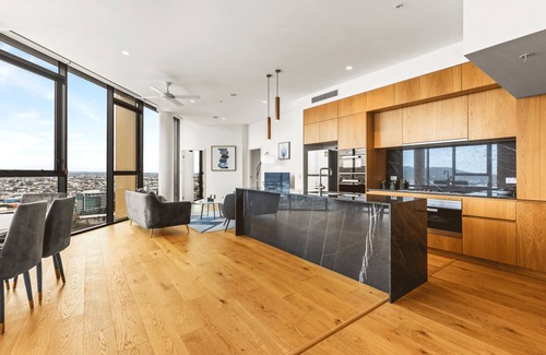 South Brisbane Apartment | Brisbane One Apartments by CLLIX