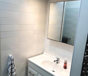 Kelvin Grove House | Brisbane Rooms