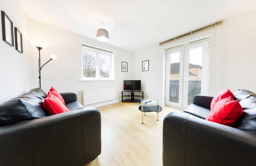 Filton Apartment | Bristol Apartment with Parking
