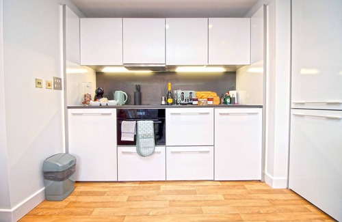 Bristol City Centre Apartment | Bristol City Centre - 2 Bedroom Apartment - Marsh House
