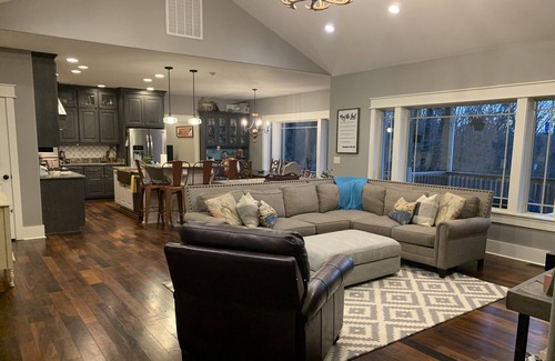 Bristol House | Bristol Motor Speedway Beautiful- Custom Craftsman near BMS & Holston River