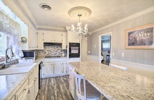 Bristol House | Bristol Retreat w/Creek Access: 2 Mi to Dtwn