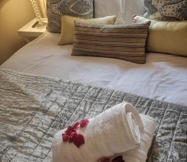 Greater Johannesburg Metropolitan Area Apartment | Bristow Self Catering Unit with Back Up Power and Free Wi- Fi