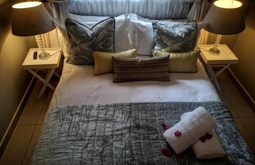 Greater Johannesburg Metropolitan Area Apartment | Bristow Self Catering Unit with Back Up Power and Free Wi- Fi