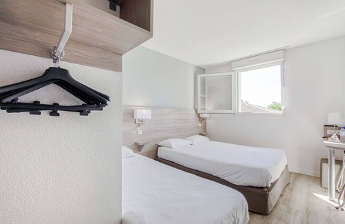 Clermont-l'Herault Hotel | Brit Hotel Clermont L'Herault