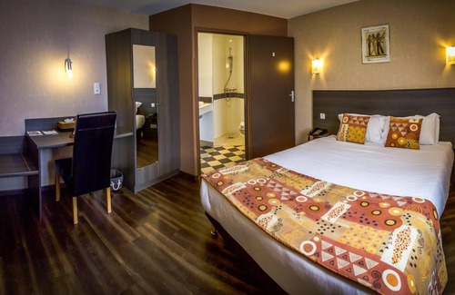 Saint-Andre-de-la-Marche Hotel | Brit Hotel Confort Azur Cholet Nord