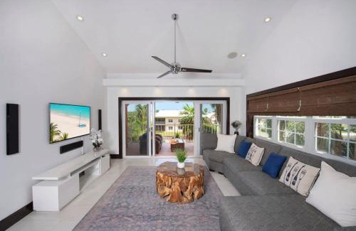 Seven Mile Beach House | Britannia 7 Mile Beach Condo