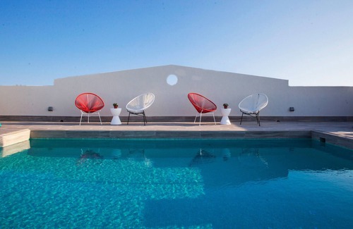 Mikro Metchi House | British Countryside Style House in Rethymno