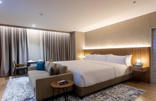 Bacoor City Hotel | Brittany Hotel Villar City