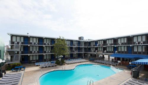 Wildwood Hotel | Brittany Motel