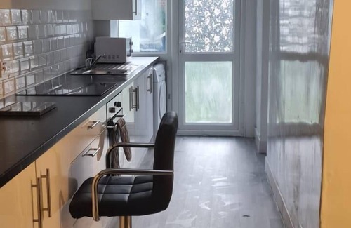 Gillingham House | Britton Street Retreat - 4 Bedroom House