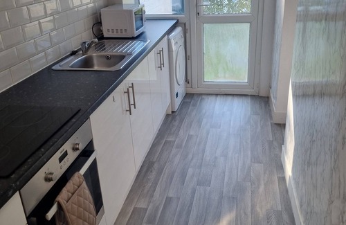Gillingham House | Britton Street Retreat - 4 Bedroom House