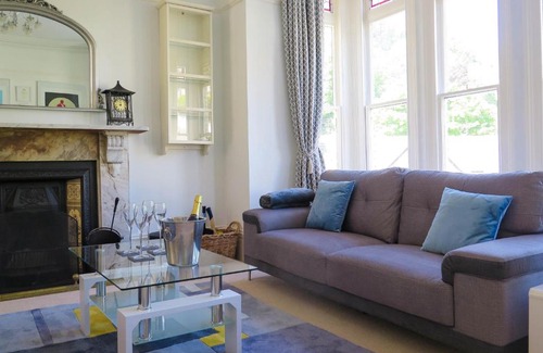 Hele House | Broad Park Villa - 4 Bed-Sleeps 8-TJS4BPV