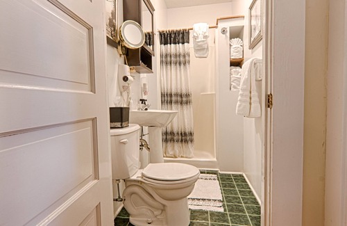 Chimney Rock Bed & Breakfast | Broad River Inn
