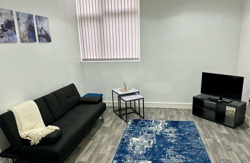 Wolverhampton Apartment | Broad Street, Wolverhampton - 2 Bedroom Apartment