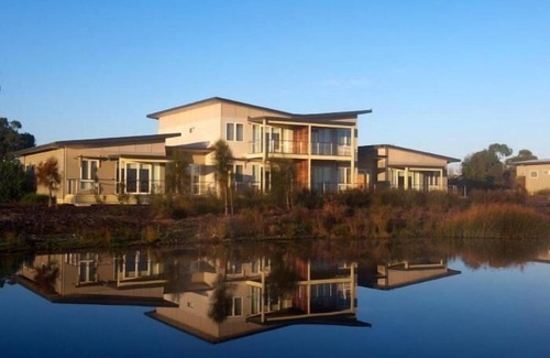 Inverloch Apartment | Broadbeach Inverloch Resort