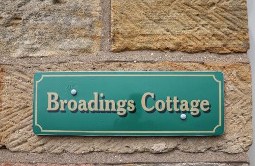 Briggswath House | Broadings Cottage at Broadings Farm