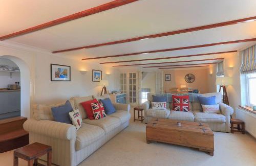 Broadstairs Hotel | Broadstairs Bakery Sleeps 2 Seaview Great Location