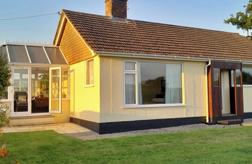 Bridport Cottage | BROADSTONES, pet friendly, country holiday cottage in Bridport