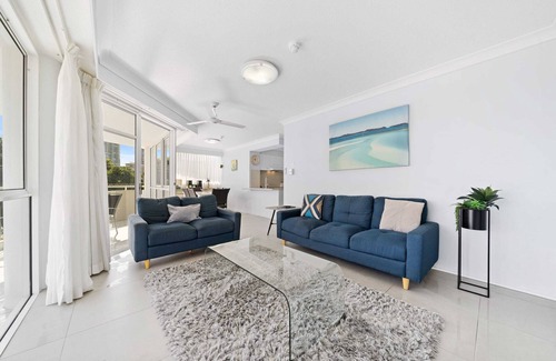 Biggera Waters Apartment | Broadwater Apartment w/ Rooftop Pool/Spa/GamesRoom