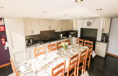 Millers Dale Cottage | Broadway Barn