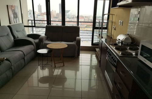 Braamfontein Apartment | Broadway flats Braamfontain